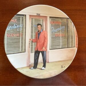 Bradford Exchange Collectible Elvis Plate - Entering Sun Studios